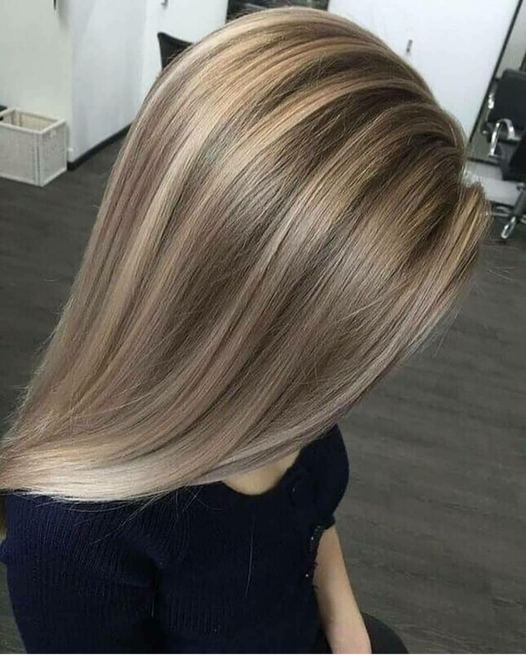 خدمات تخصصی رنگ  واحیای مو 