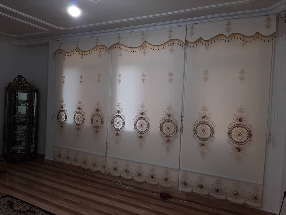 تولید کننده پوستر و چمن مصنوعی و سنگ مصنوعی